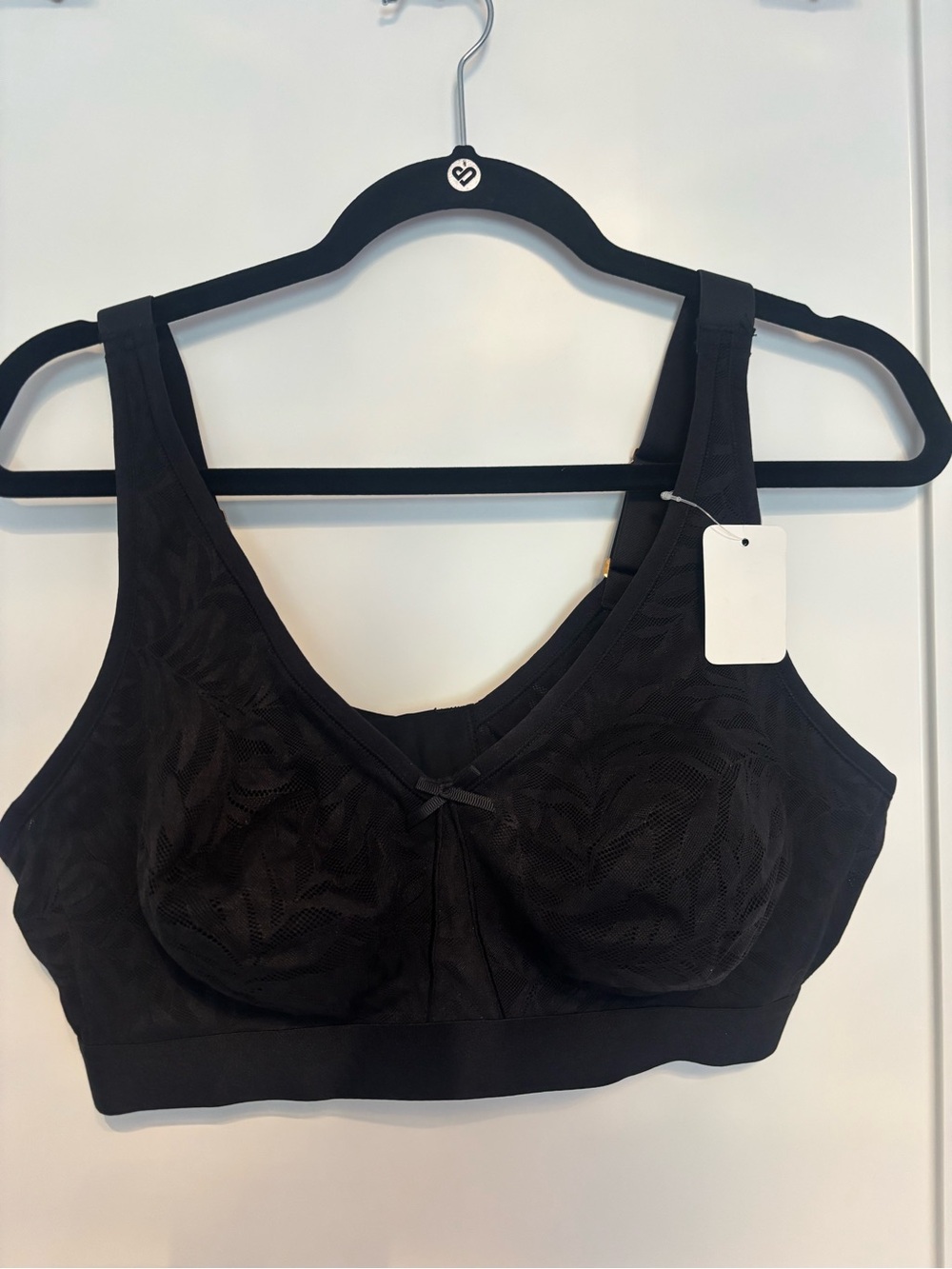 Black Wireless Full-Coverage Comfort Bra with Subtle Lace Texture